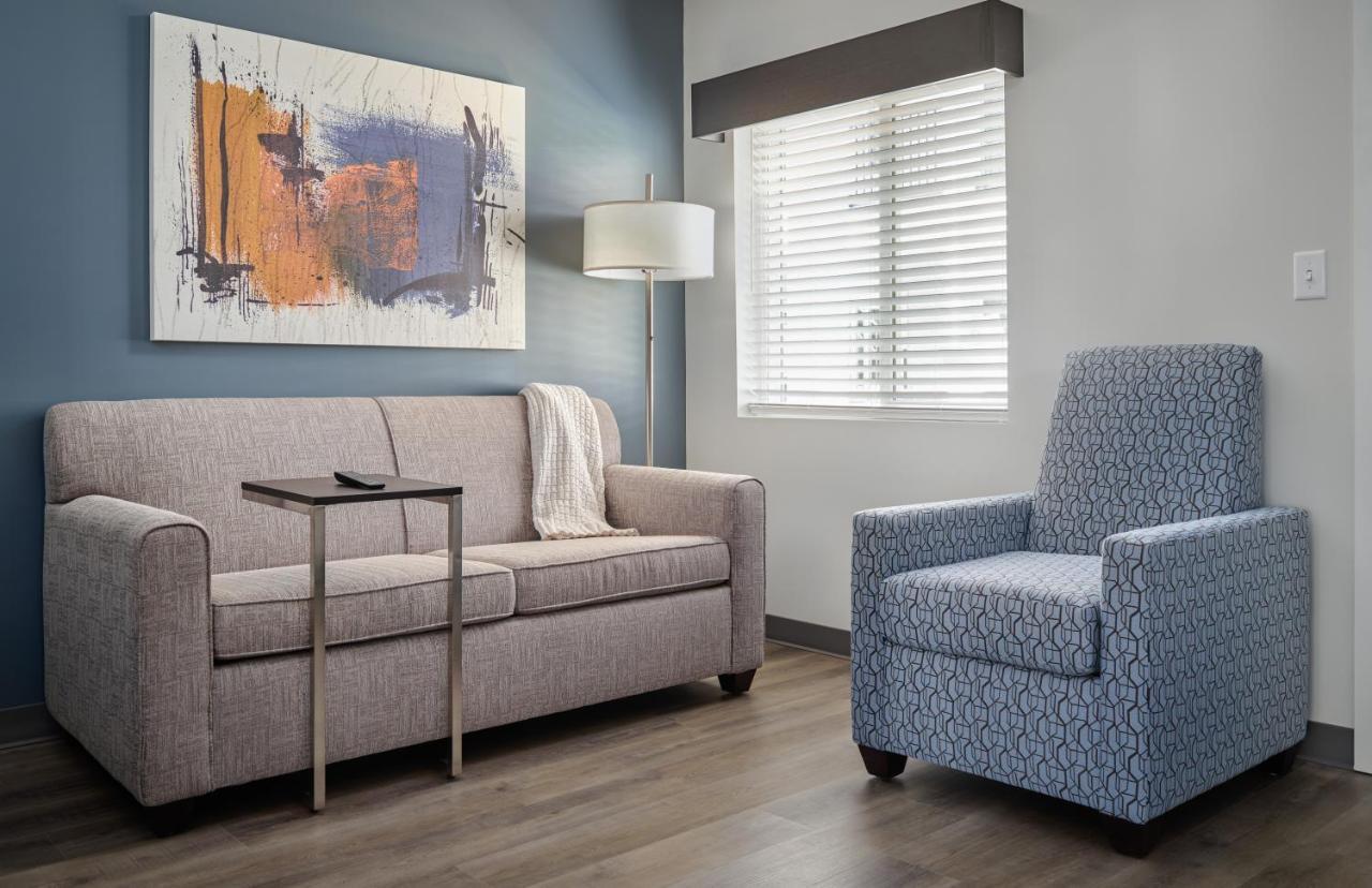 Stayapt Suites San Antonio-Randolph Live Oak Ngoại thất bức ảnh