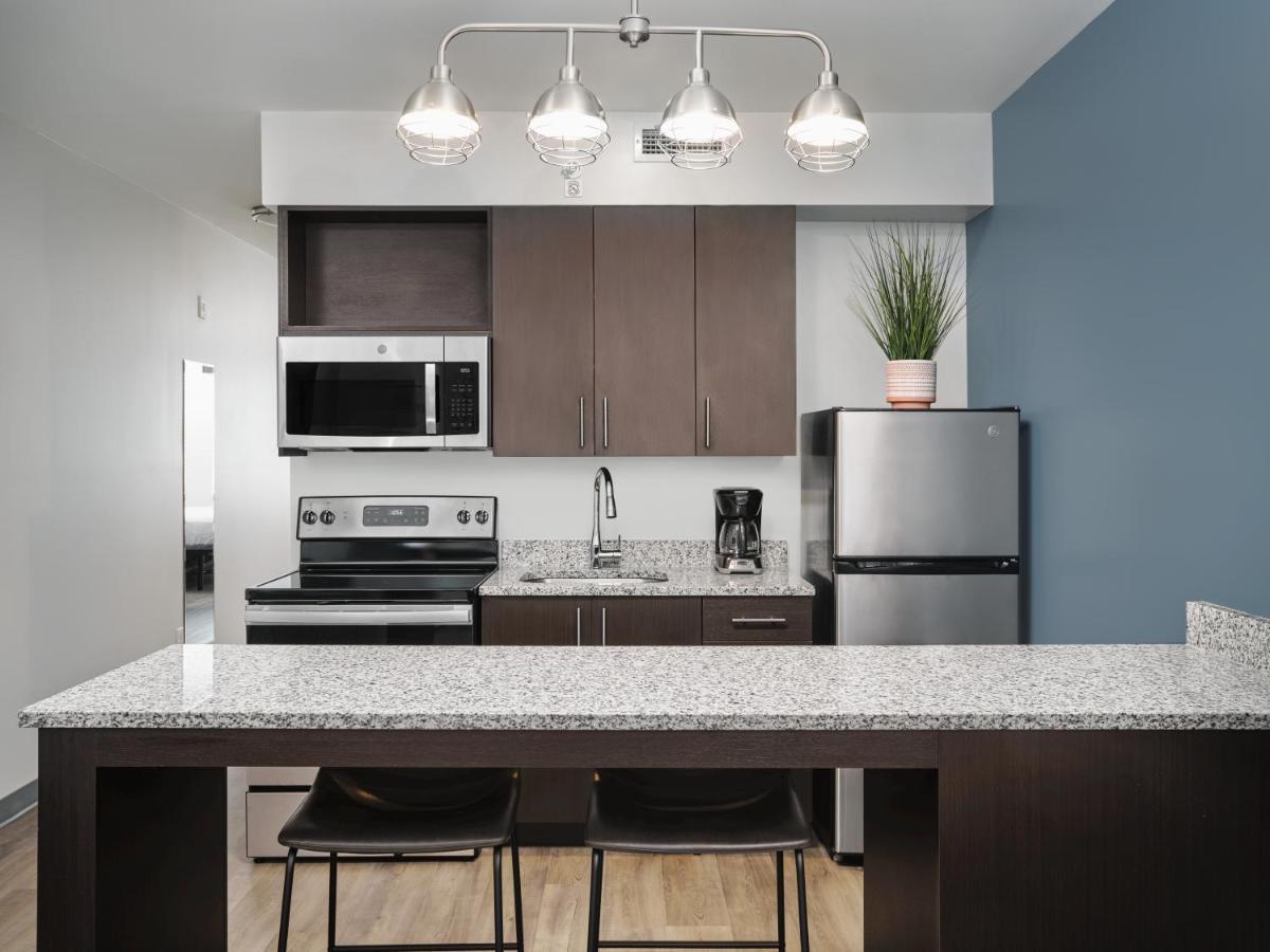 Stayapt Suites San Antonio-Randolph Live Oak Ngoại thất bức ảnh